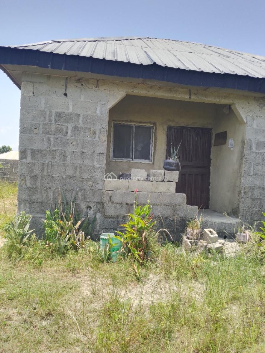 2 Bedroom Bungalow, Blueroof Off Oreta Road, Igbogbo, Ikorodu, Lagos, Detached Bungalow for Sale