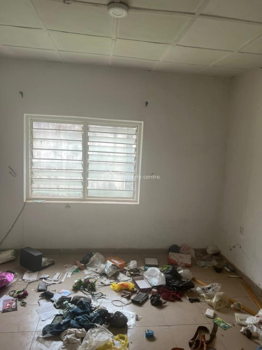 3 Bedroom Bungalow with a Unit of Room & Palour Self on 521sqm, Ashi Bodija, New Bodija, Ibadan, Oyo, Block of Flats for Sale