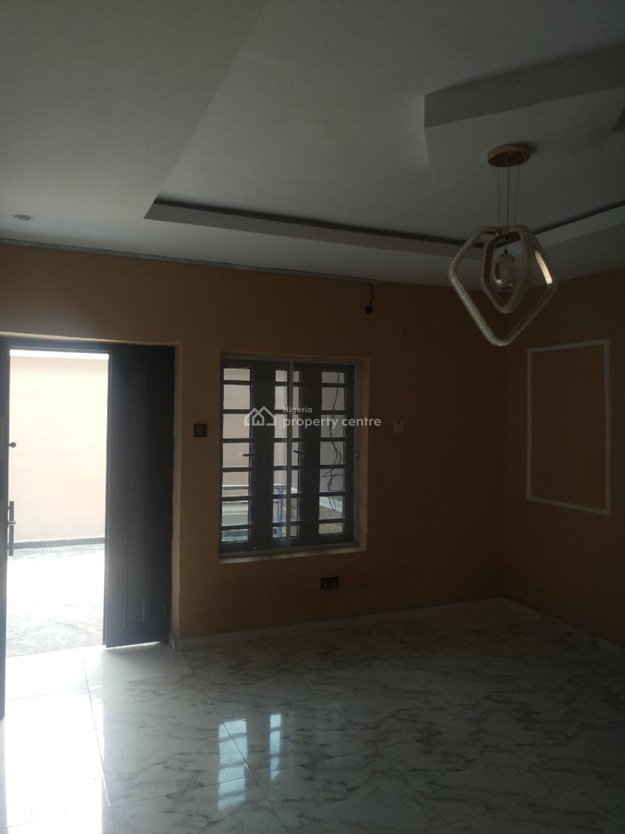 Exquisite 2 Bedroom Apartment, Omole Phase 2, Ikeja, Lagos, Flat / Apartment for Rent
