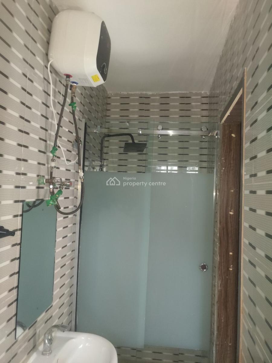 Exquisite 2 Bedroom Apartment, Omole Phase 2, Ikeja, Lagos, Flat / Apartment for Rent