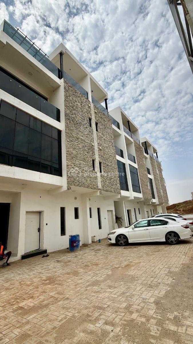 Fully Furnished- Luxury 5 Bedroom Duplex in with Swimming, Guzape Main, Guzape District, Abuja, Terraced Duplex for Sale