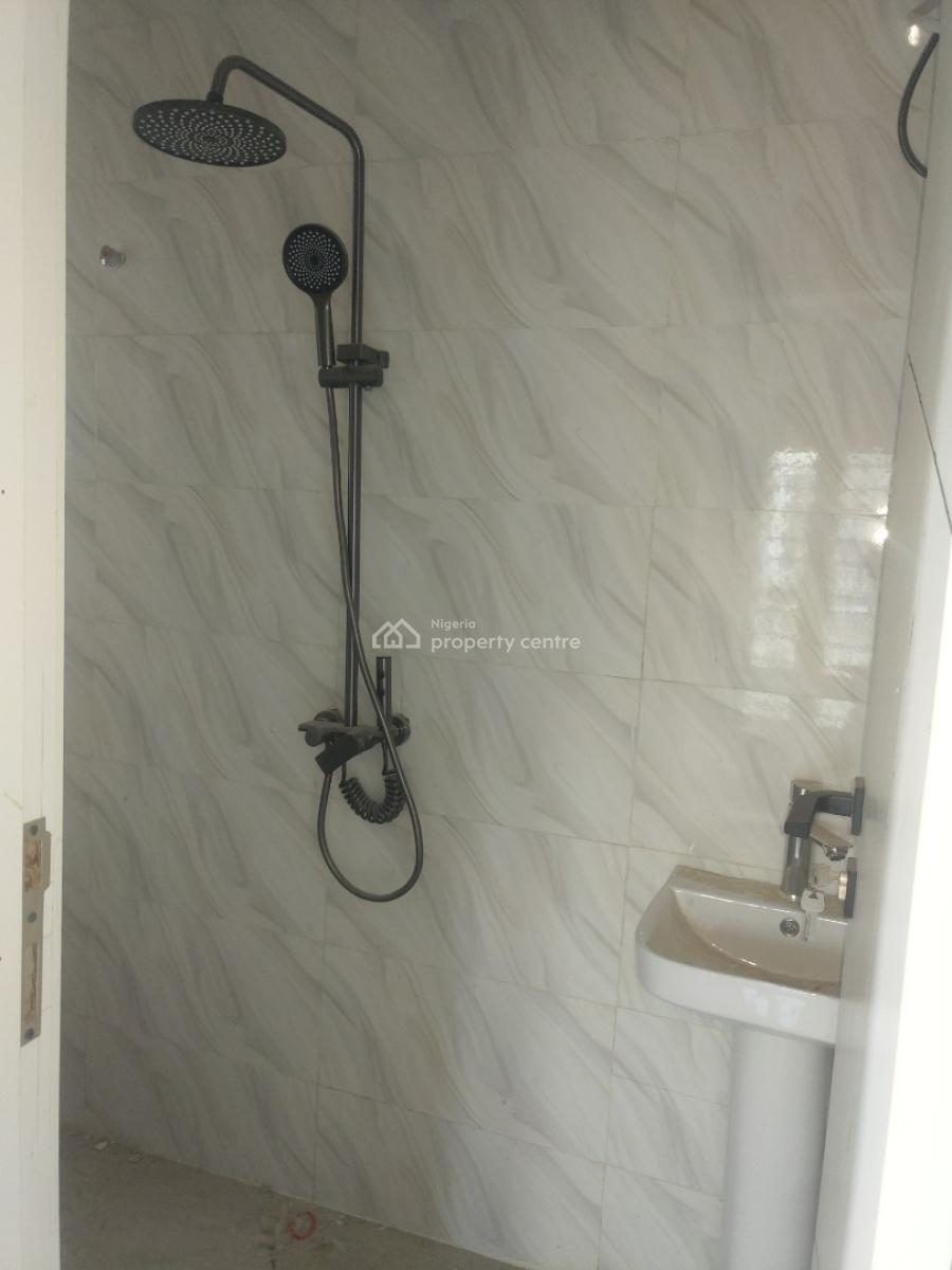 Fantastic 3 Bedroom, Extension, Omole Phase 2, Ikeja, Lagos, Flat / Apartment for Rent