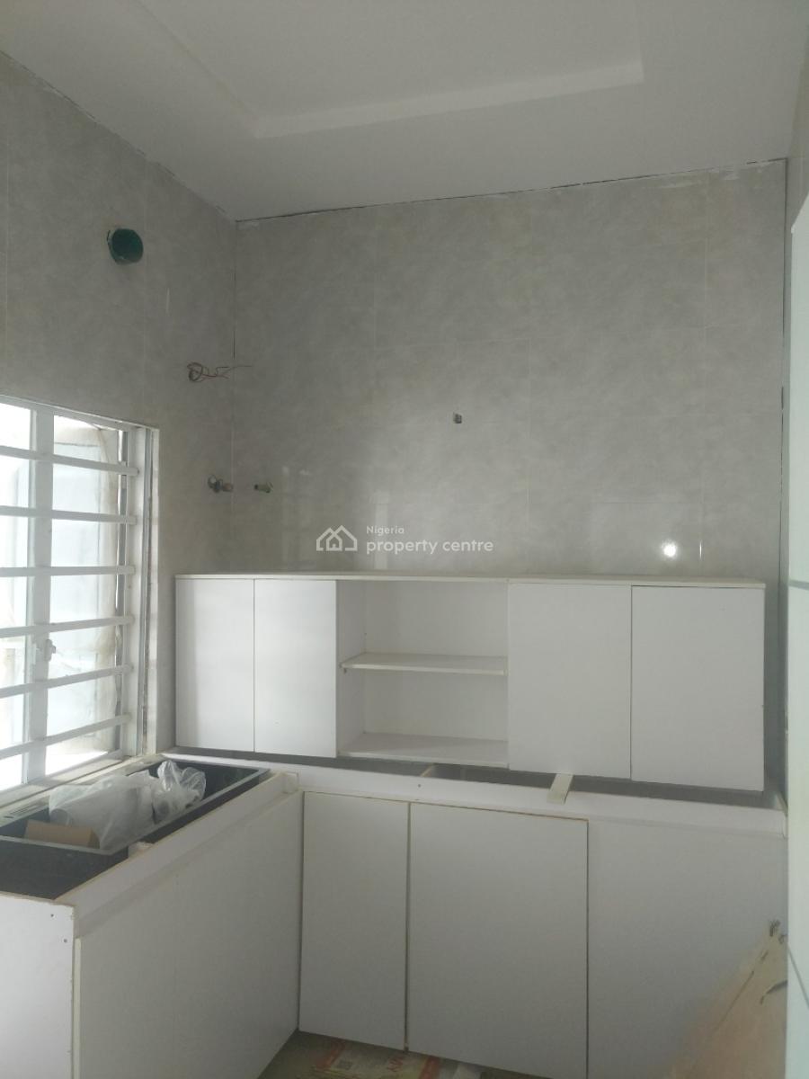 Fantastic 3 Bedroom, Extension, Omole Phase 2, Ikeja, Lagos, Flat / Apartment for Rent