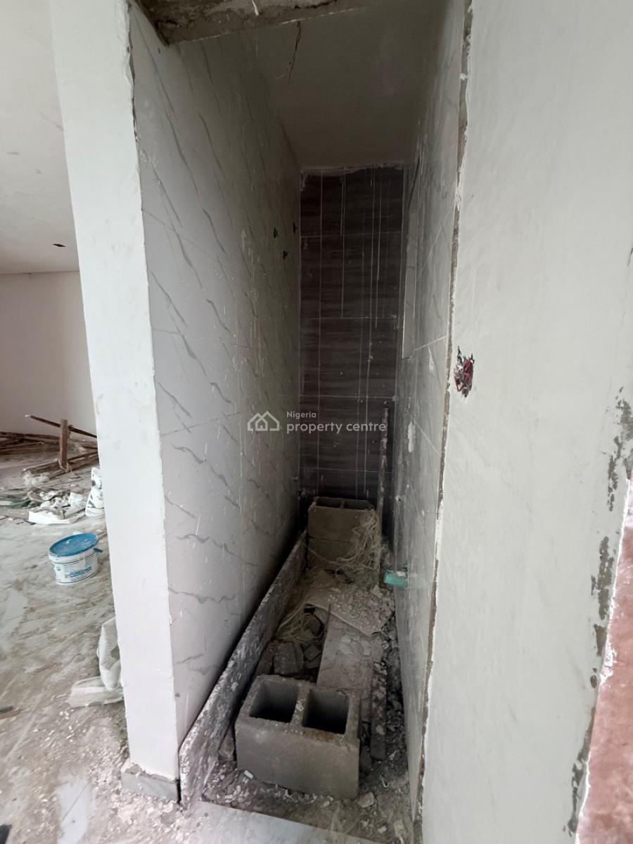 Exquisite 2 Bedroom Flat., Folagoro, Shomolu, Lagos, Flat / Apartment for Sale