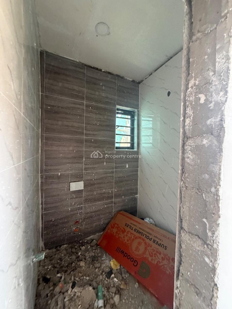 Exquisite 2 Bedroom Flat., Folagoro, Shomolu, Lagos, Flat / Apartment for Sale