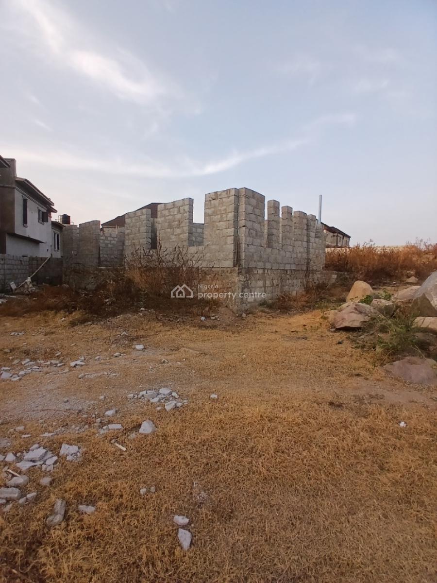 5 Bedrooms Carcass( Lintel Level), Lugbe District, Abuja, Semi-detached Duplex for Sale