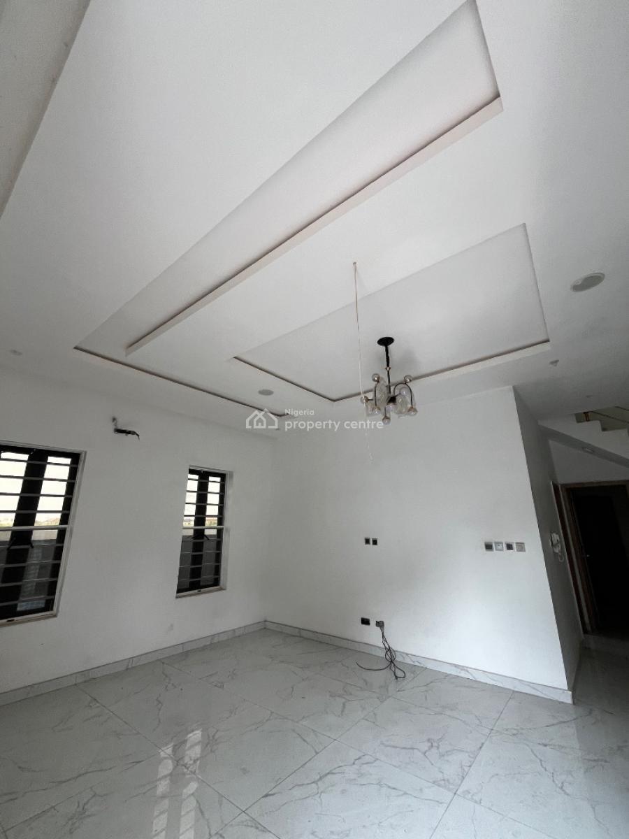 4 Bedroom Duplex on Distress, Chevron Alt., Lekki, Lagos, Detached Duplex for Sale