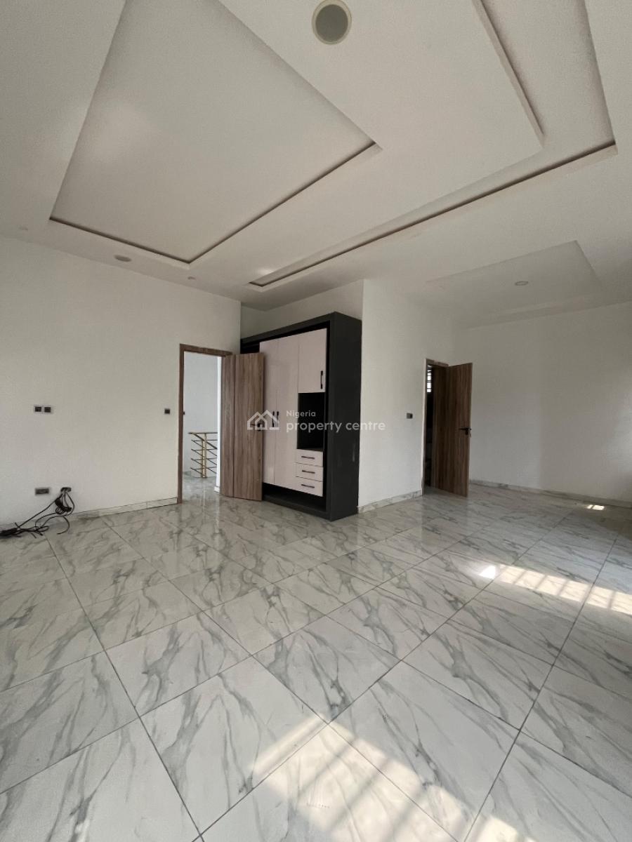 4 Bedroom Duplex on Distress, Chevron Alt., Lekki, Lagos, Detached Duplex for Sale