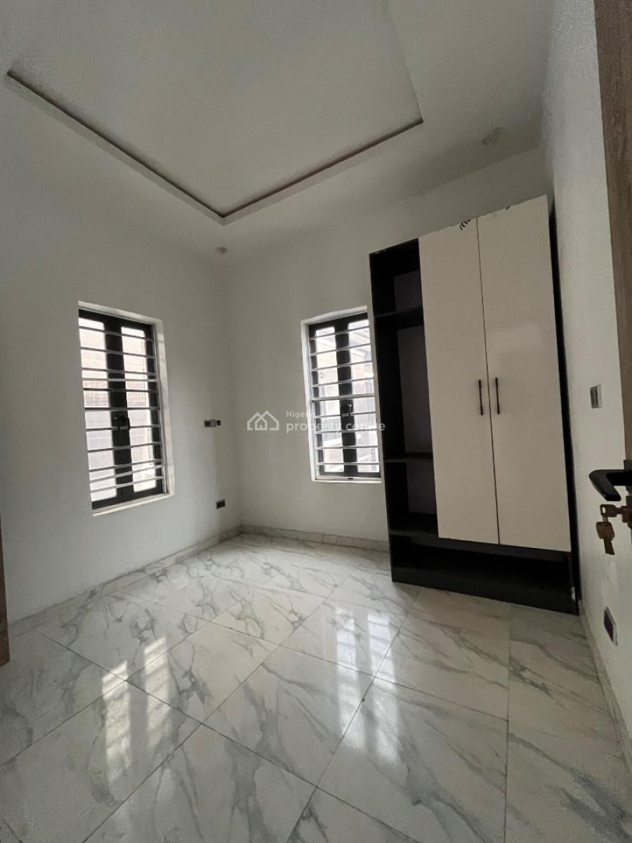 4 Bedroom Duplex on Distress, Chevron Alt., Lekki, Lagos, Detached Duplex for Sale