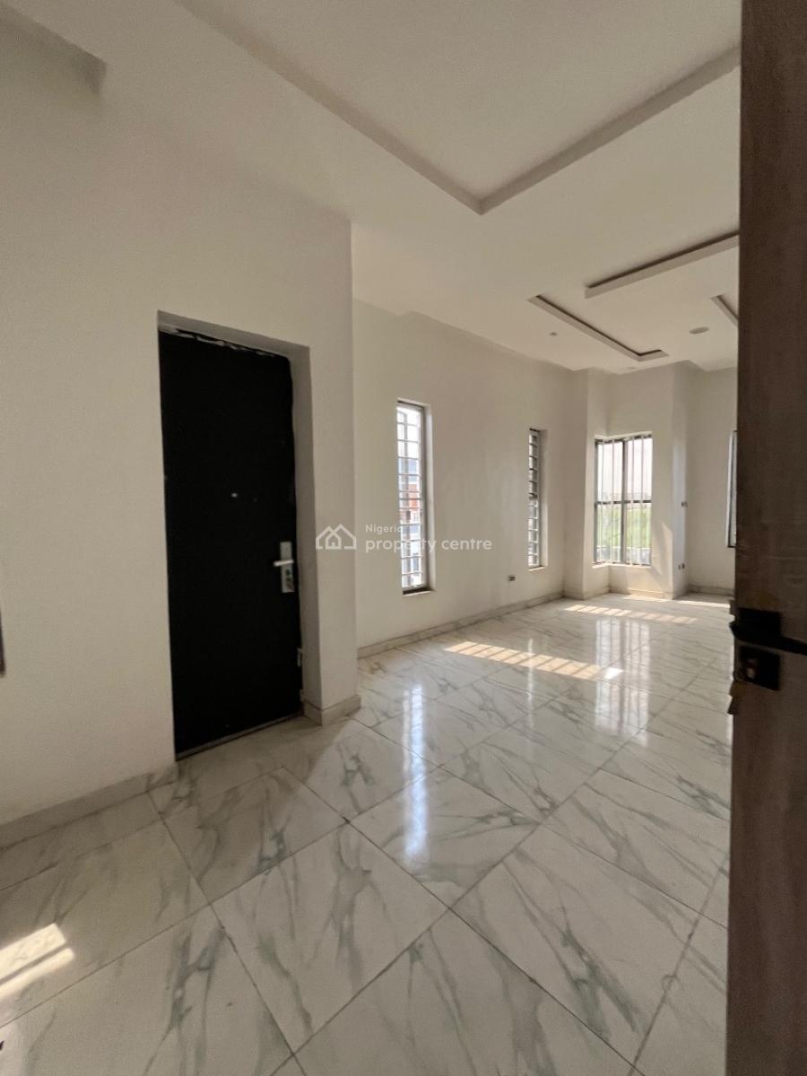 4 Bedroom Duplex on Distress, Chevron Alt., Lekki, Lagos, Detached Duplex for Sale