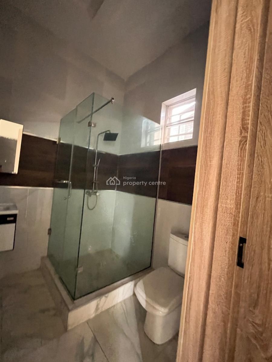 4 Bedroom Duplex on Distress, Chevron Alt., Lekki, Lagos, Detached Duplex for Sale