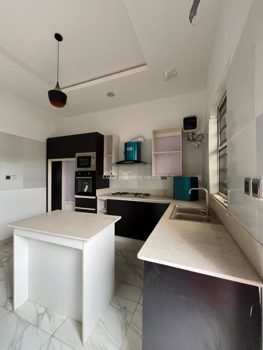 4 Bedroom Duplex on Distress, Chevron Alt., Lekki, Lagos, Detached Duplex for Sale