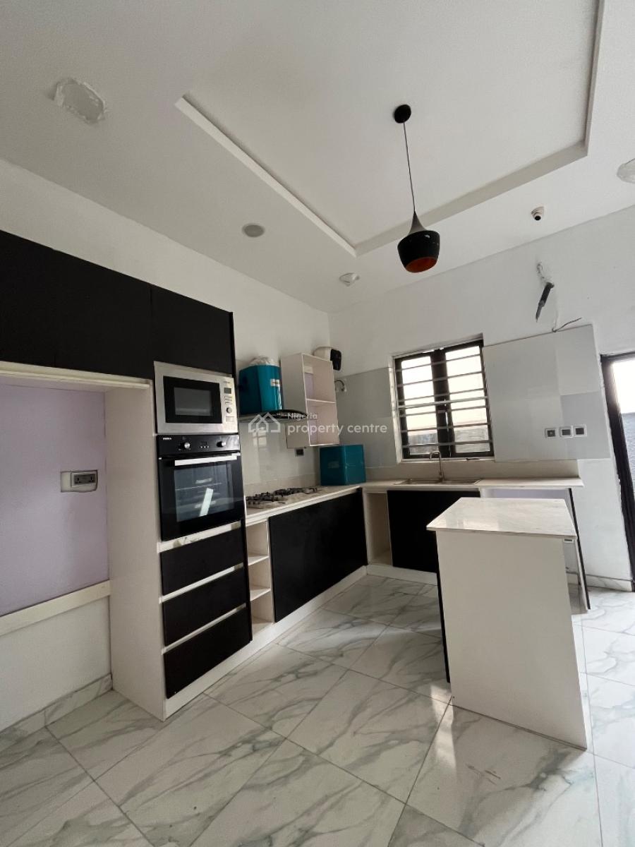 4 Bedroom Duplex on Distress, Chevron Alt., Lekki, Lagos, Detached Duplex for Sale