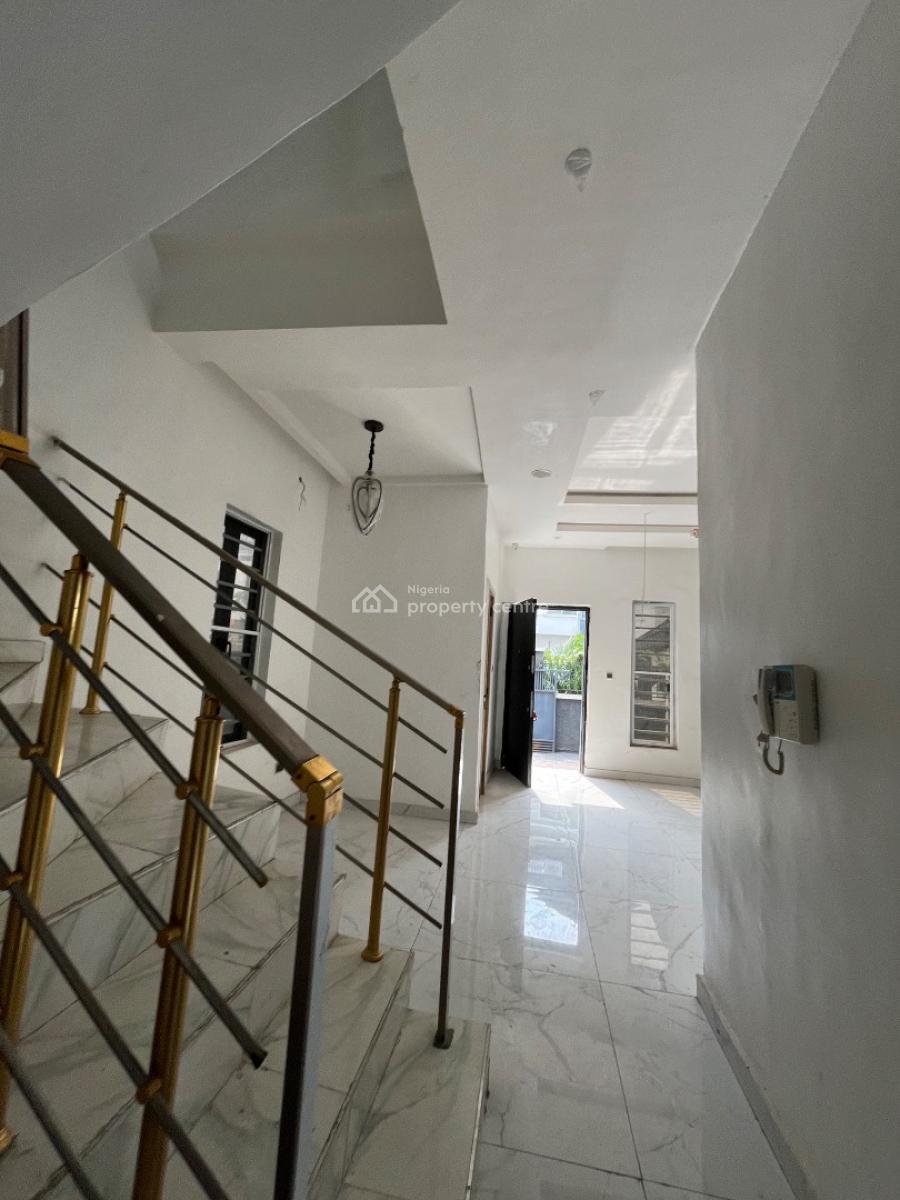 4 Bedroom Duplex on Distress, Chevron Alt., Lekki, Lagos, Detached Duplex for Sale