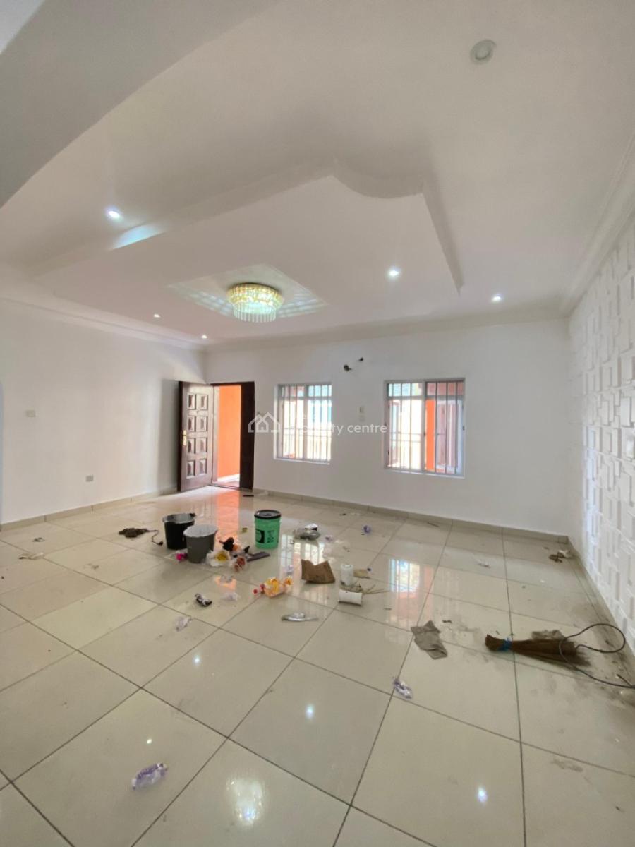 Standard 2 Bedrooms Flat, Chevron Drive, Lekki, Lagos, Flat / Apartment for Rent