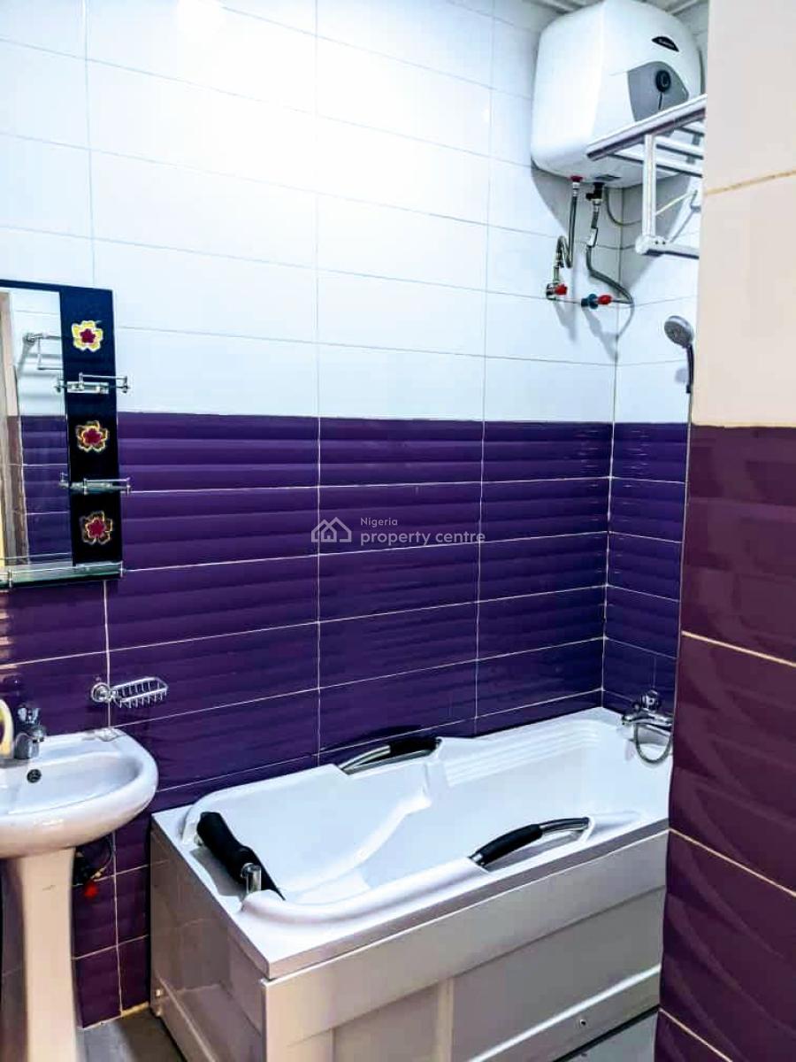 Standard 3 Bedroom Flat, Osongama Estate, Uyo, Akwa Ibom, Flat / Apartment for Rent