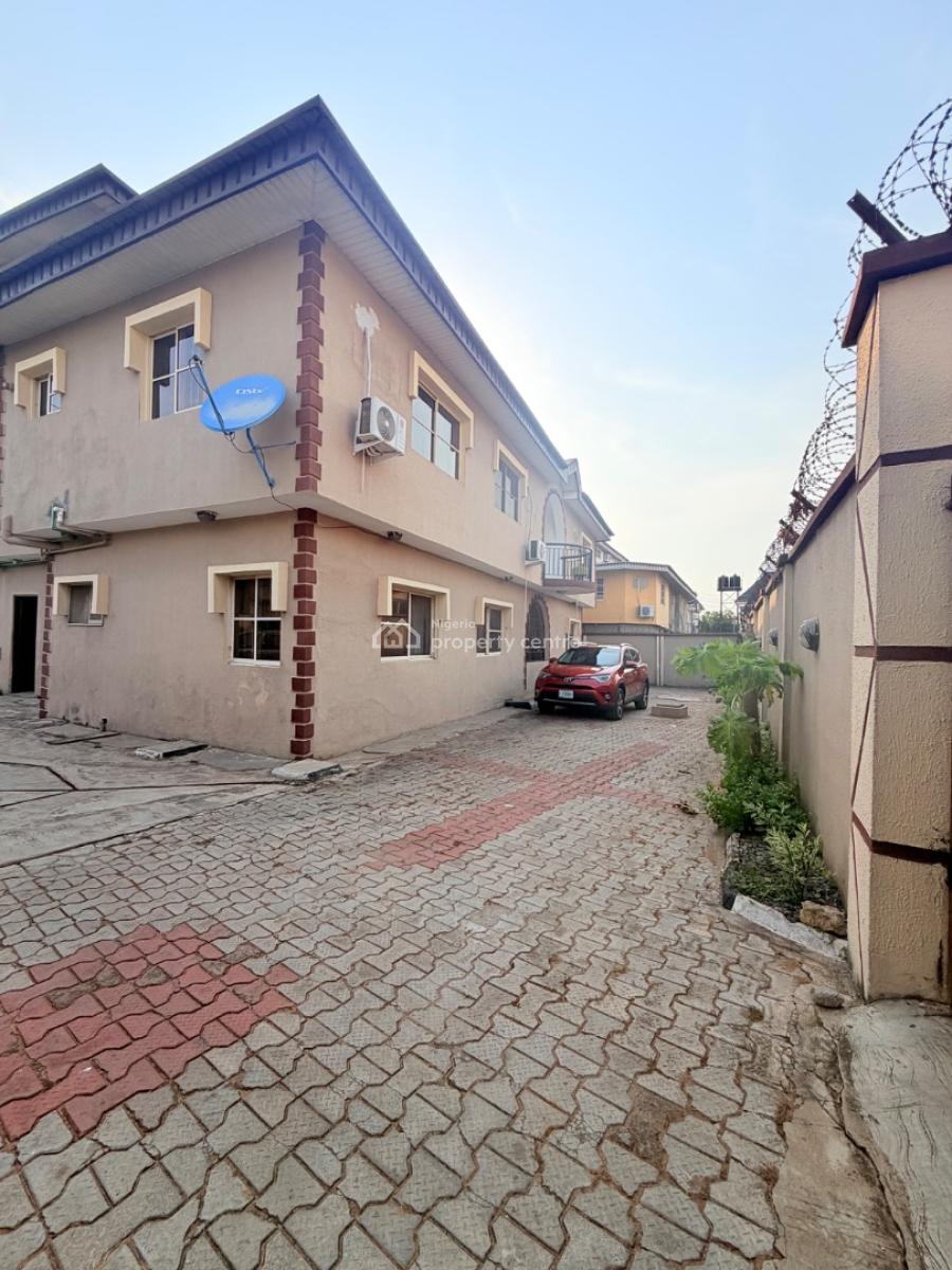 an Exquisite Solid Income Generating Residential Blocks, Mangoro, Ikeja, Lagos, Flat / Apartment for Sale