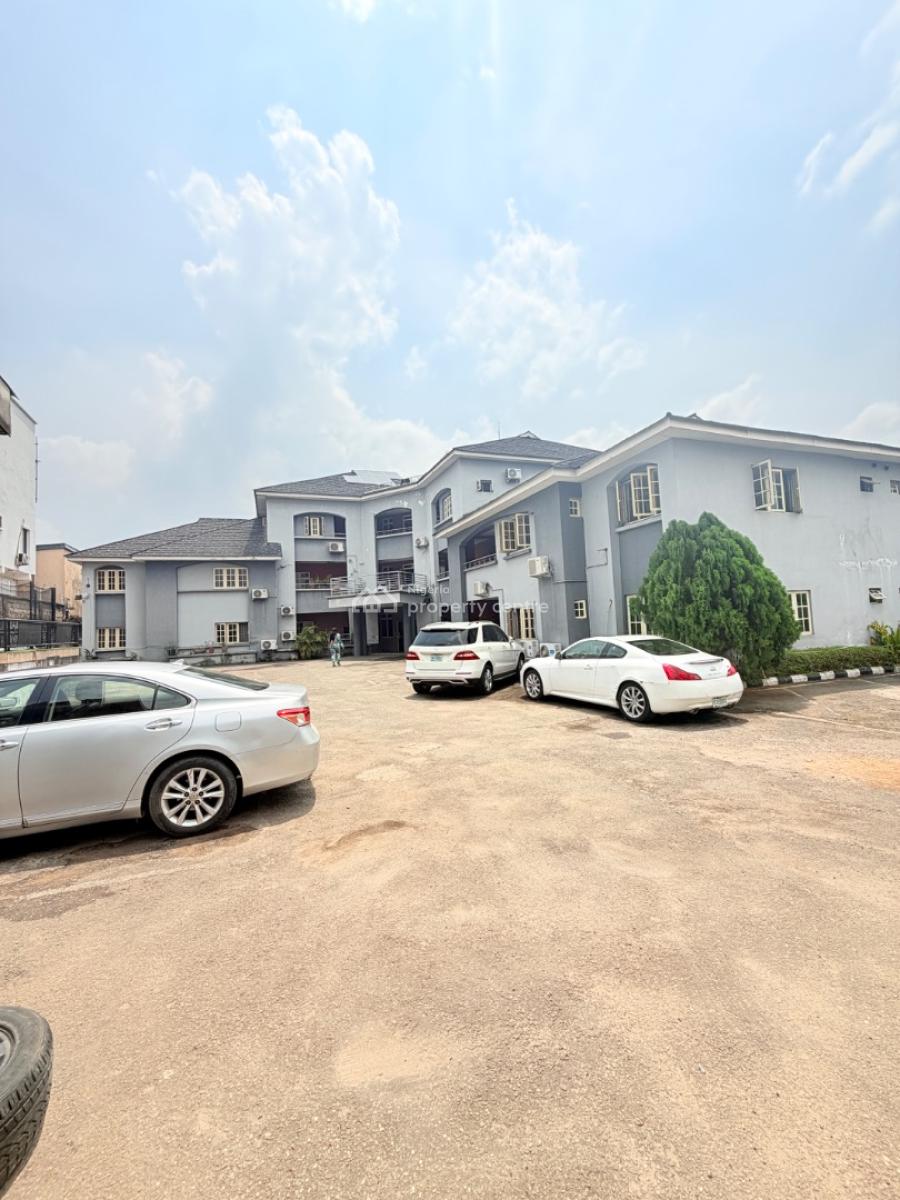 an Exquisite Solid Investment in The Heart of Maryland, Maryland, Lagos, Flat / Apartment for Sale