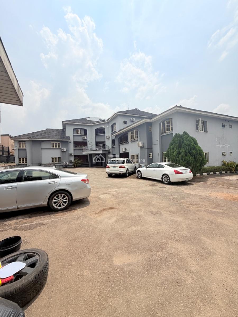 an Exquisite Solid Investment in The Heart of Maryland, Maryland, Lagos, Flat / Apartment for Sale
