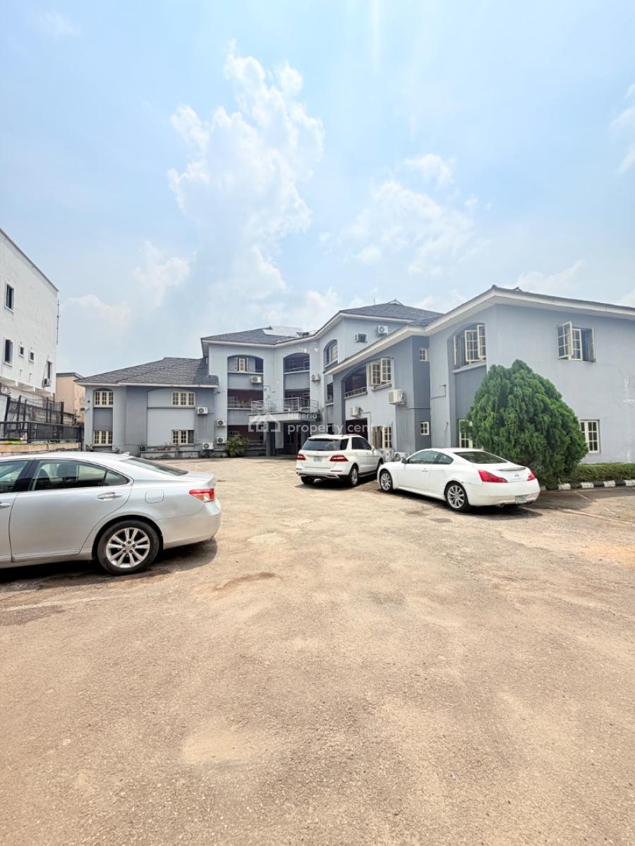 an Exquisite Solid Investment in The Heart of Maryland, Maryland, Lagos, Flat / Apartment for Sale