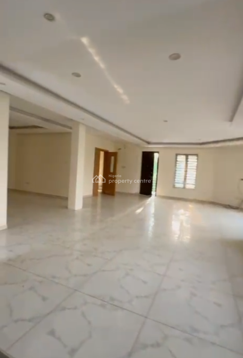 Executive, Massive 3 Bedroom Apartment with Bq, Ikeja Gra, Ikeja, Lagos, Flat / Apartment for Rent