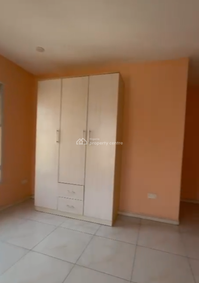 Executive, Massive 3 Bedroom Apartment with Bq, Ikeja Gra, Ikeja, Lagos, Flat / Apartment for Rent