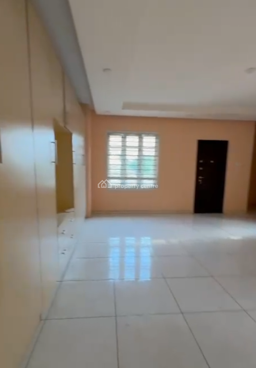 Executive, Massive 3 Bedroom Apartment with Bq, Ikeja Gra, Ikeja, Lagos, Flat / Apartment for Rent