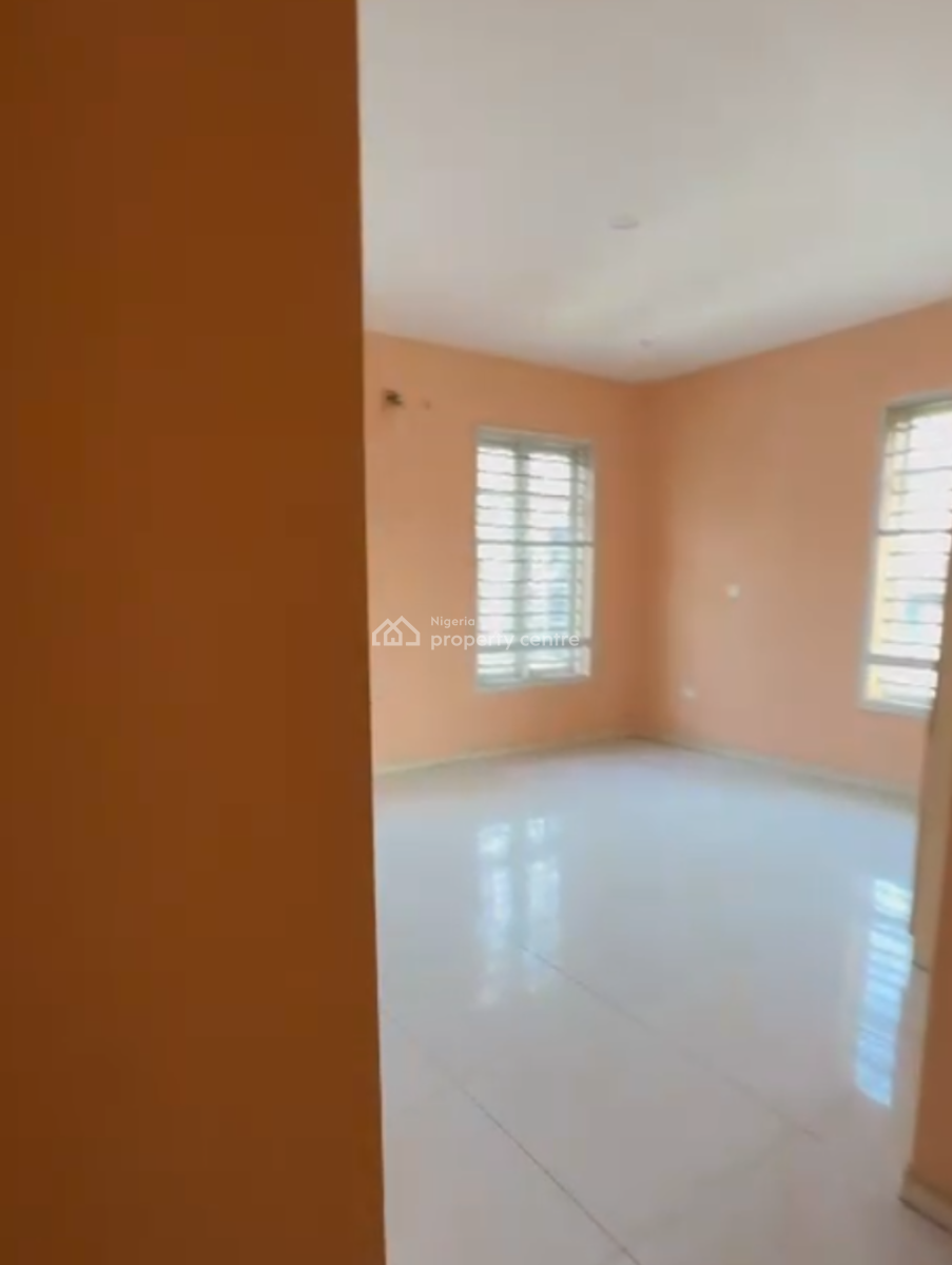 Executive, Massive 3 Bedroom Apartment with Bq, Ikeja Gra, Ikeja, Lagos, Flat / Apartment for Rent
