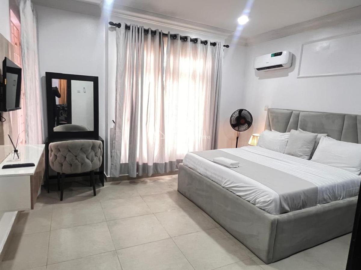 Nicely Furnished 3 Bedroom Apartment, Oniru, Victoria Island (vi), Lagos, Flat / Apartment Short Let