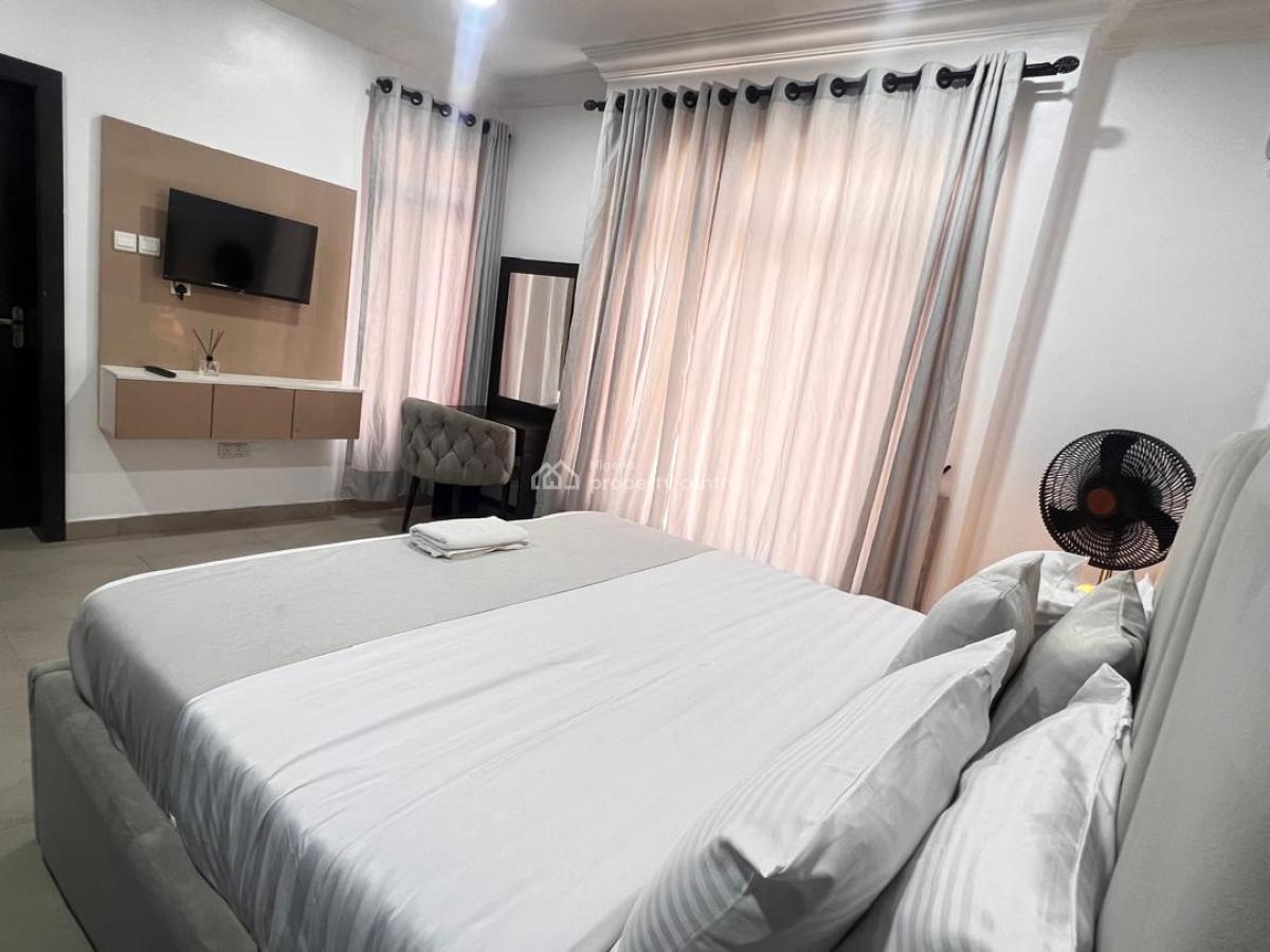 Nicely Furnished 3 Bedroom Apartment, Oniru, Victoria Island (vi), Lagos, Flat / Apartment Short Let
