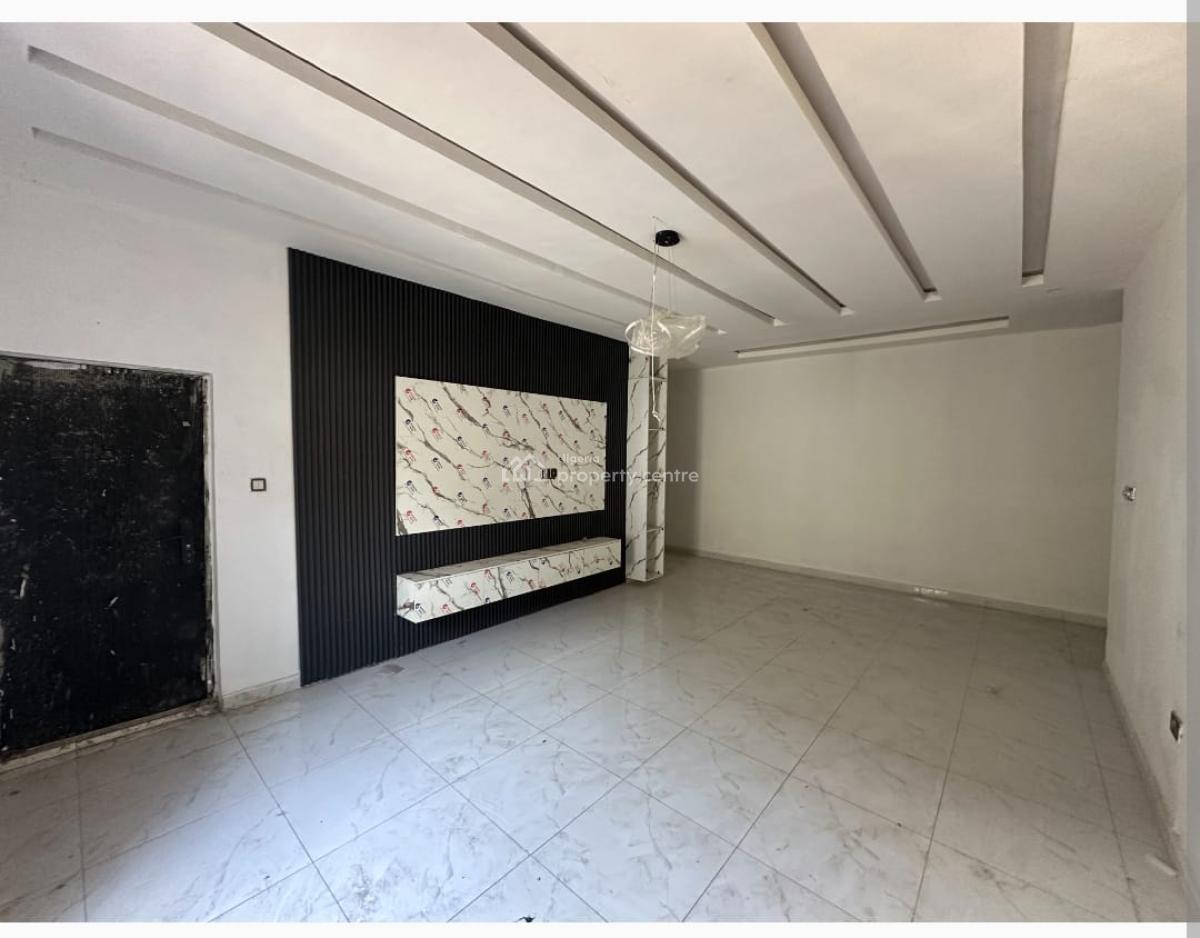 Executive 3 Bedrooms Flat, Ologolo, Lekki, Lagos, Flat / Apartment for Sale