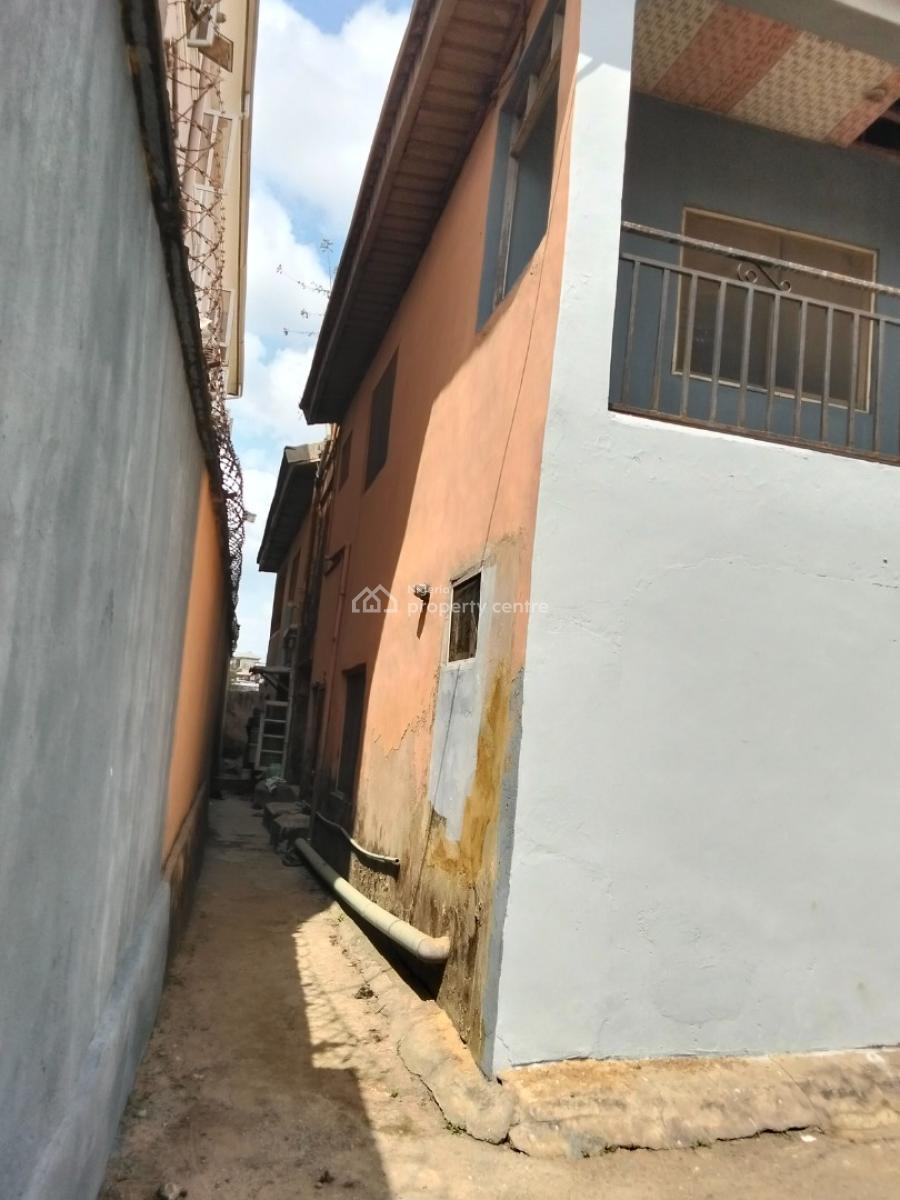 Demolishable Structure on 500sqm Land, Close to Oworo Primary Health Care Centre, Oworonshoki, Kosofe, Lagos, Residential Land for Sale