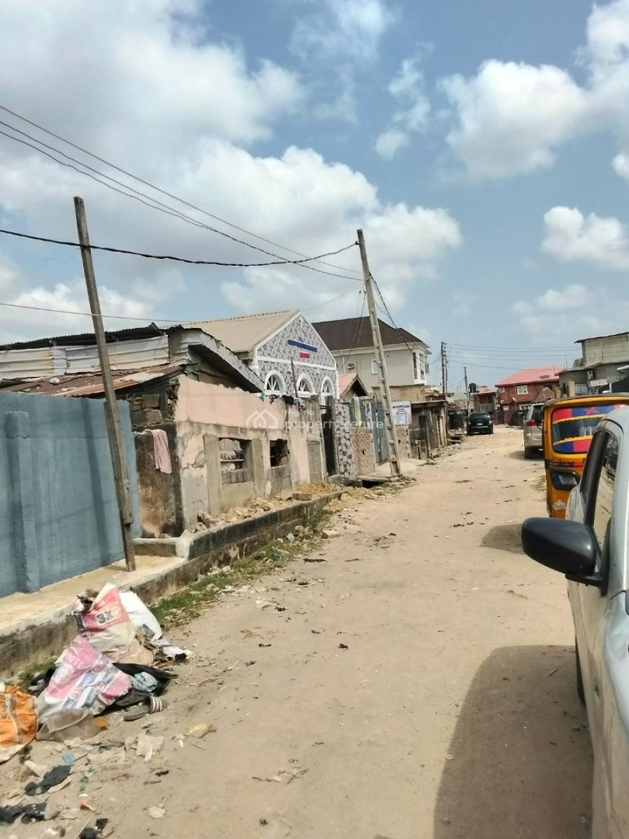 Demolishable Structure on 500sqm Land, Close to Oworo Primary Health Care Centre, Oworonshoki, Kosofe, Lagos, Residential Land for Sale