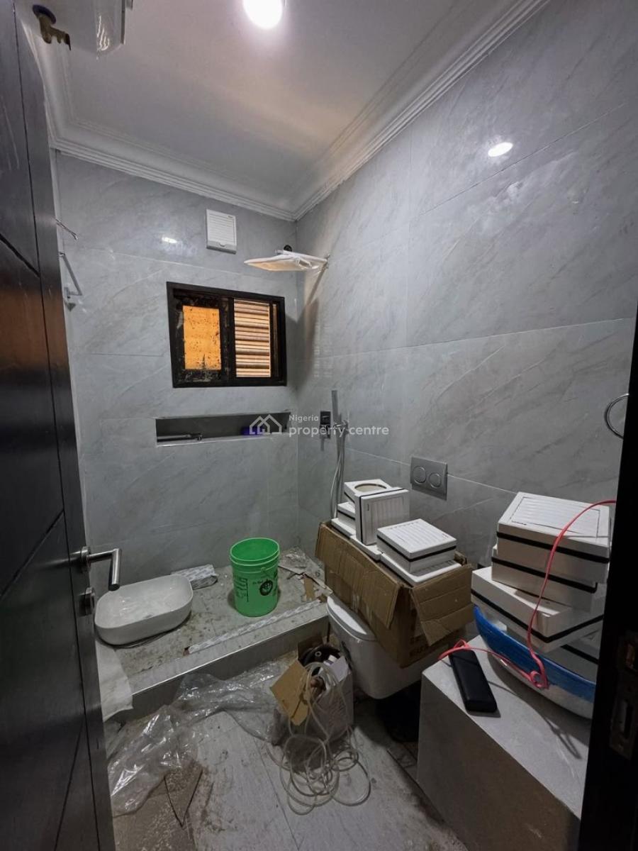 Luxurious Spacious Serviced 3-bedroom with Bq, in a Call to Access Estate Off Admiralty Way, Lekki Phase 1, Lekki, Lagos, Flat / Apartment for Rent