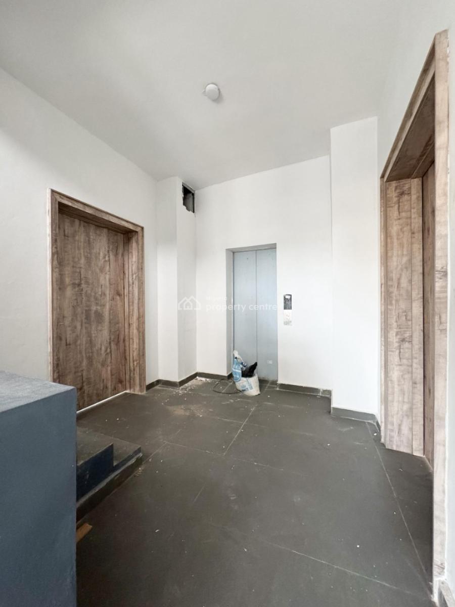 Luxury Spacious 2 and 3 Bedrooms Serviced Apartment, in a Call to Access Estate Off Admiralty Way, Lekki Phase 1, Lekki, Lagos, Flat / Apartment for Rent