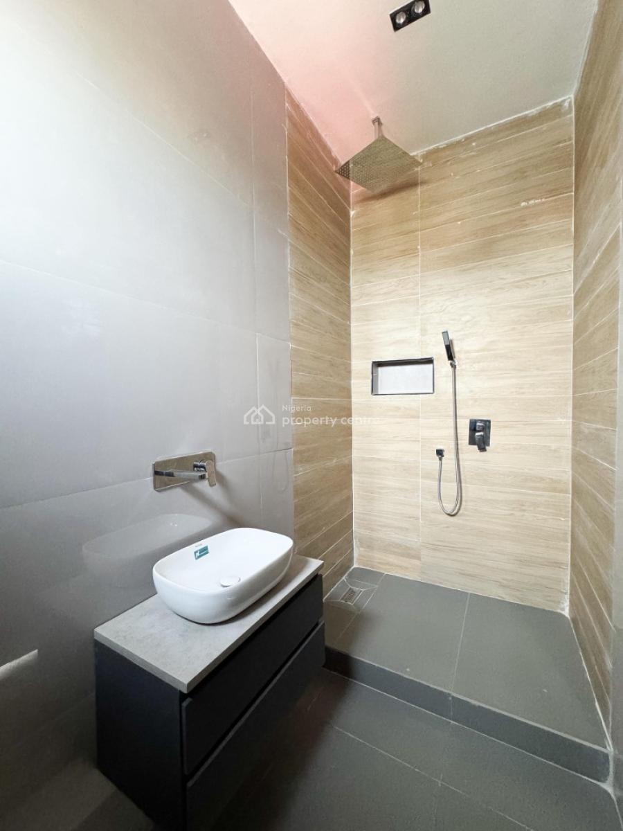 Luxury Spacious 2 and 3 Bedrooms Serviced Apartment, in a Call to Access Estate Off Admiralty Way, Lekki Phase 1, Lekki, Lagos, Flat / Apartment for Rent