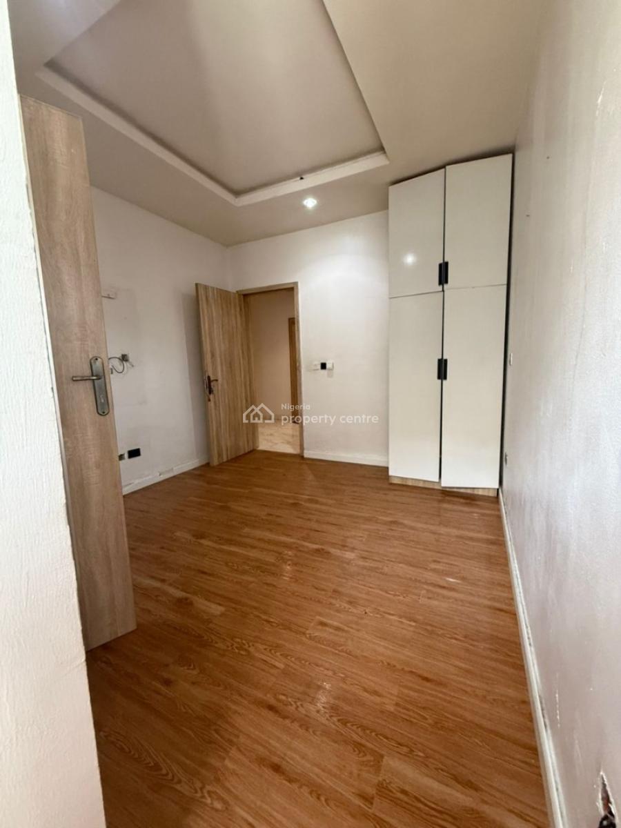 a Neat Selfcon with Pool, Royal Pine Estate, Orchid, Lekki Phase 2, Lekki, Lagos, Self Contain (single Rooms) for Rent