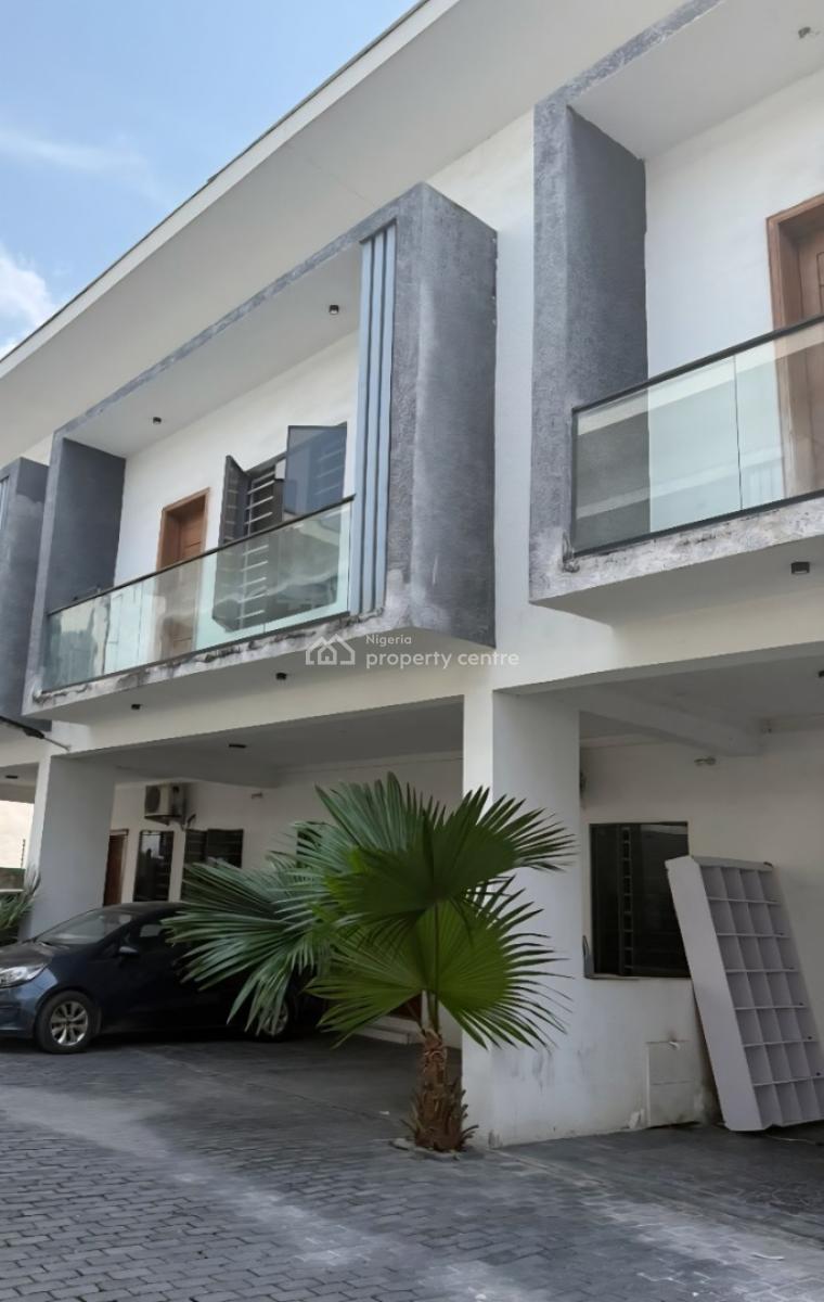 a Neat Selfcon with Pool, Royal Pine Estate, Orchid, Lekki Phase 2, Lekki, Lagos, Self Contain (single Rooms) for Rent