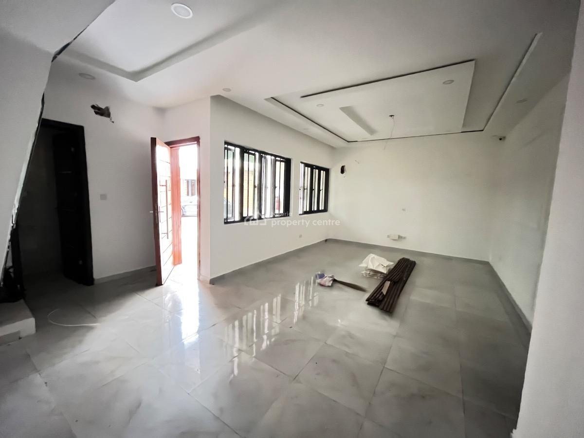 Standard and Spacious 4 Bedroom Terrace Duplex with a Bq, Platinum Way, Ikate Elegushi, Lekki, Lagos, Terraced Duplex for Rent