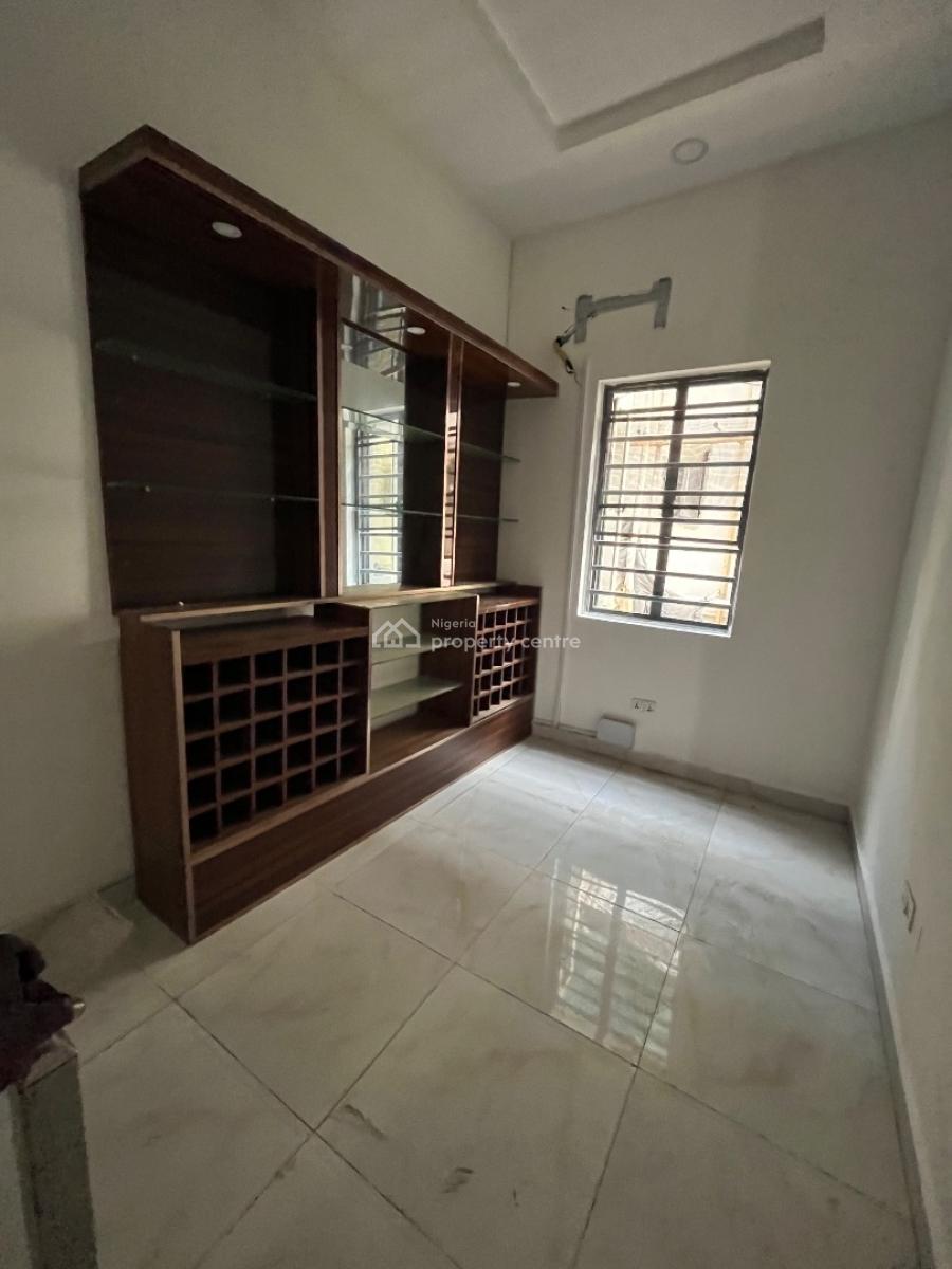 Standard and Spacious 4 Bedroom Terrace Duplex with a Bq, Platinum Way, Ikate Elegushi, Lekki, Lagos, Terraced Duplex for Rent