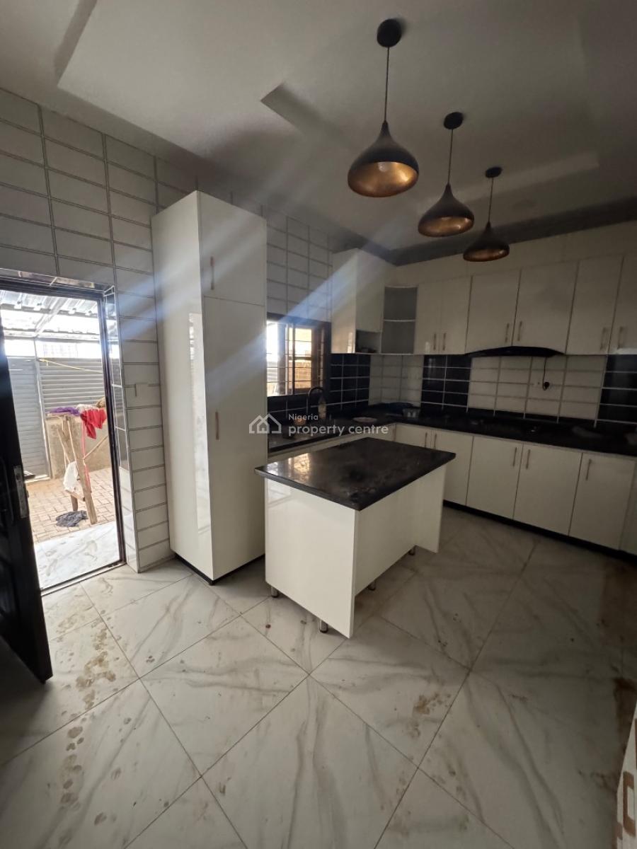 Standard 3 Bedroom Terrace Duplex with Bq Attached, Inside a Well Secured Estate Along Sunnyvale Expressway, Tarred Road, Galadimawa, Abuja, Terraced Duplex for Rent