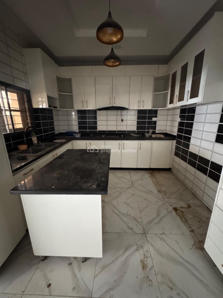 Standard 3 Bedroom Terrace Duplex with Bq Attached, Inside a Well Secured Estate Along Sunnyvale Expressway, Tarred Road, Galadimawa, Abuja, Terraced Duplex for Rent