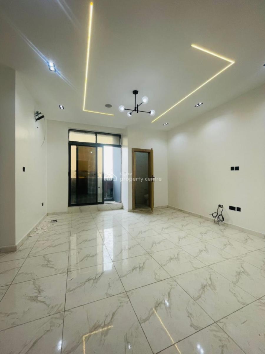 Spacious 2 Bedroom Apartment with Pool and Gym House for S, Ologolo, Lekki, Lagos, Flat / Apartment for Sale