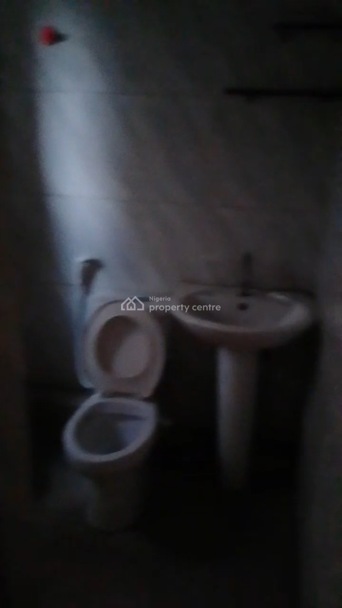 Newly Renovated 2 Bedr, Canal Estate Lagos, Ago Palace, Isolo, Lagos, Flat / Apartment for Rent