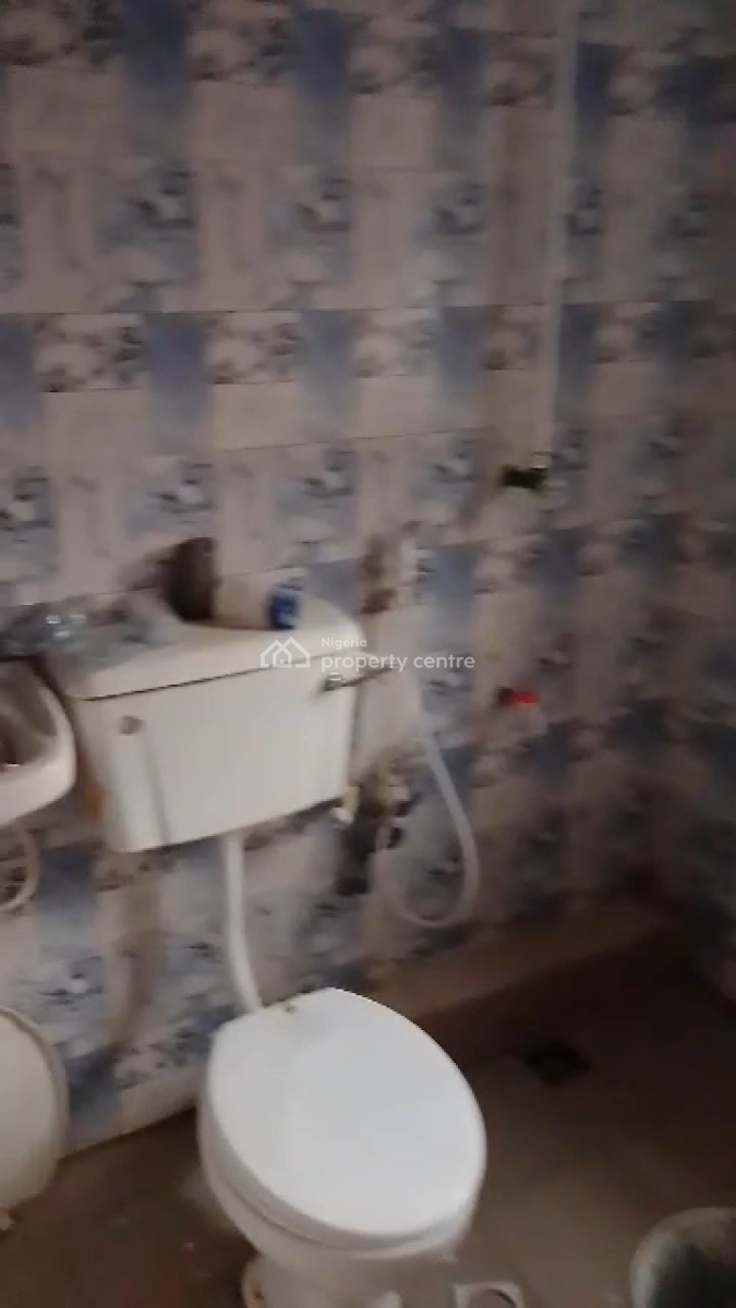 Newly Renovated 2 Bedr, Canal Estate Lagos, Ago Palace, Isolo, Lagos, Flat / Apartment for Rent