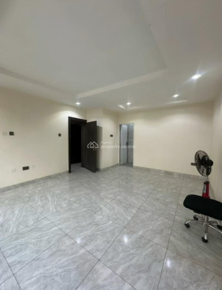 Distress! Clean 4bedroom Terrace Duplex with Bq, Tarred, Cofo, By Arab (tarred Rd), Utako, Abuja, Terraced Duplex for Sale