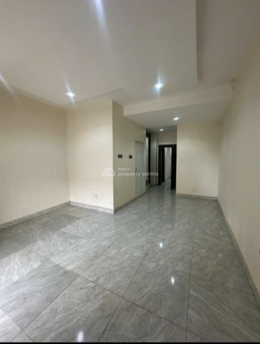 Distress! Clean 4bedroom Terrace Duplex with Bq, Tarred, Cofo, By Arab (tarred Rd), Utako, Abuja, Terraced Duplex for Sale