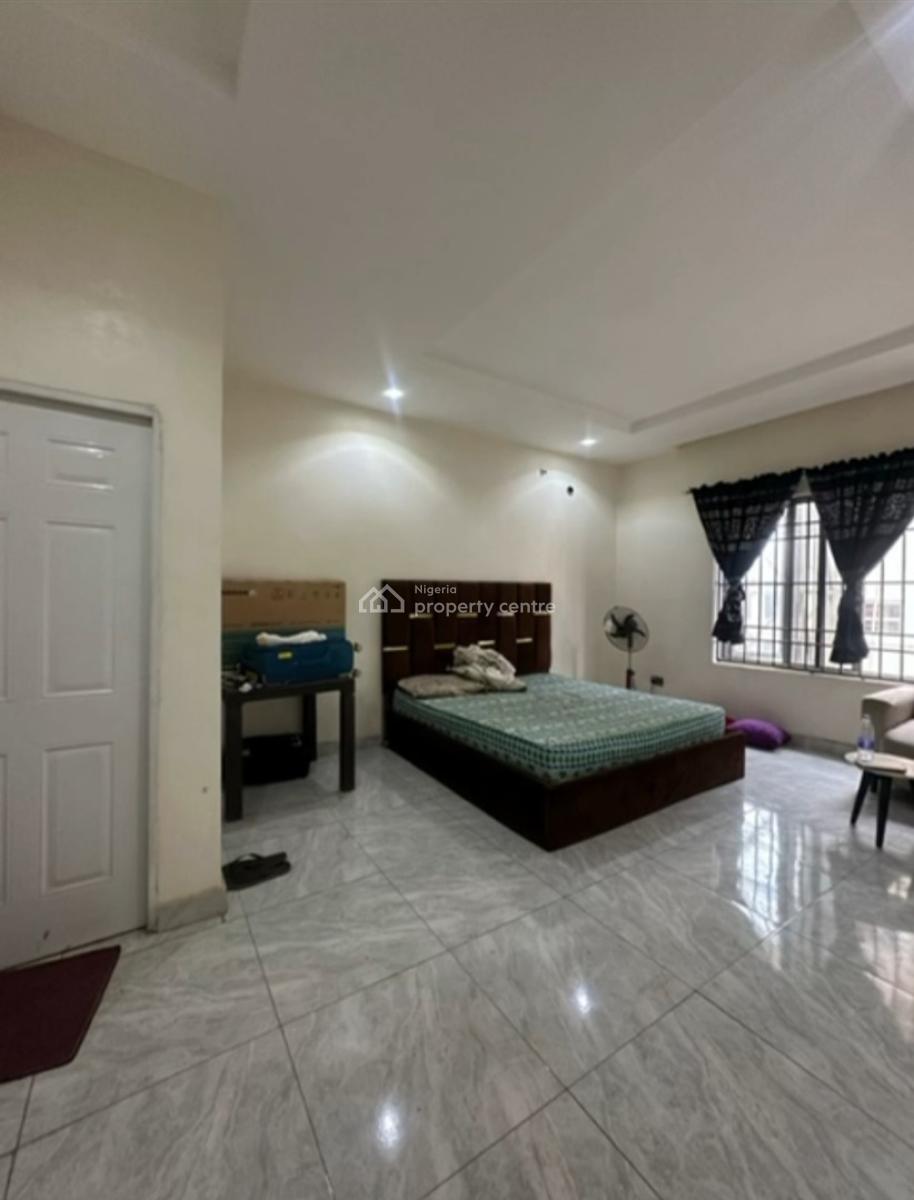 Distress! Clean 4bedroom Terrace Duplex with Bq, Tarred, Cofo, By Arab (tarred Rd), Utako, Abuja, Terraced Duplex for Sale