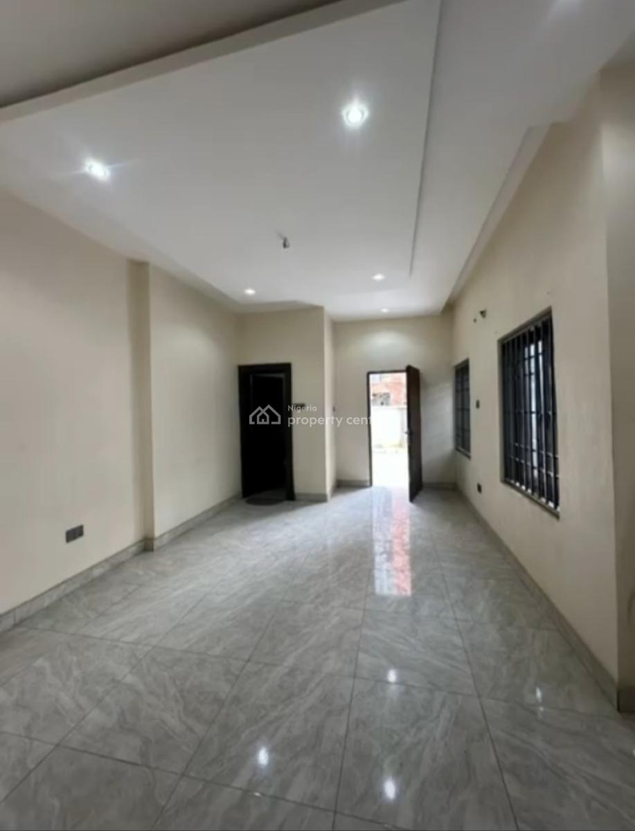 Distress! Clean 4bedroom Terrace Duplex with Bq, Tarred, Cofo, By Arab (tarred Rd), Utako, Abuja, Terraced Duplex for Sale