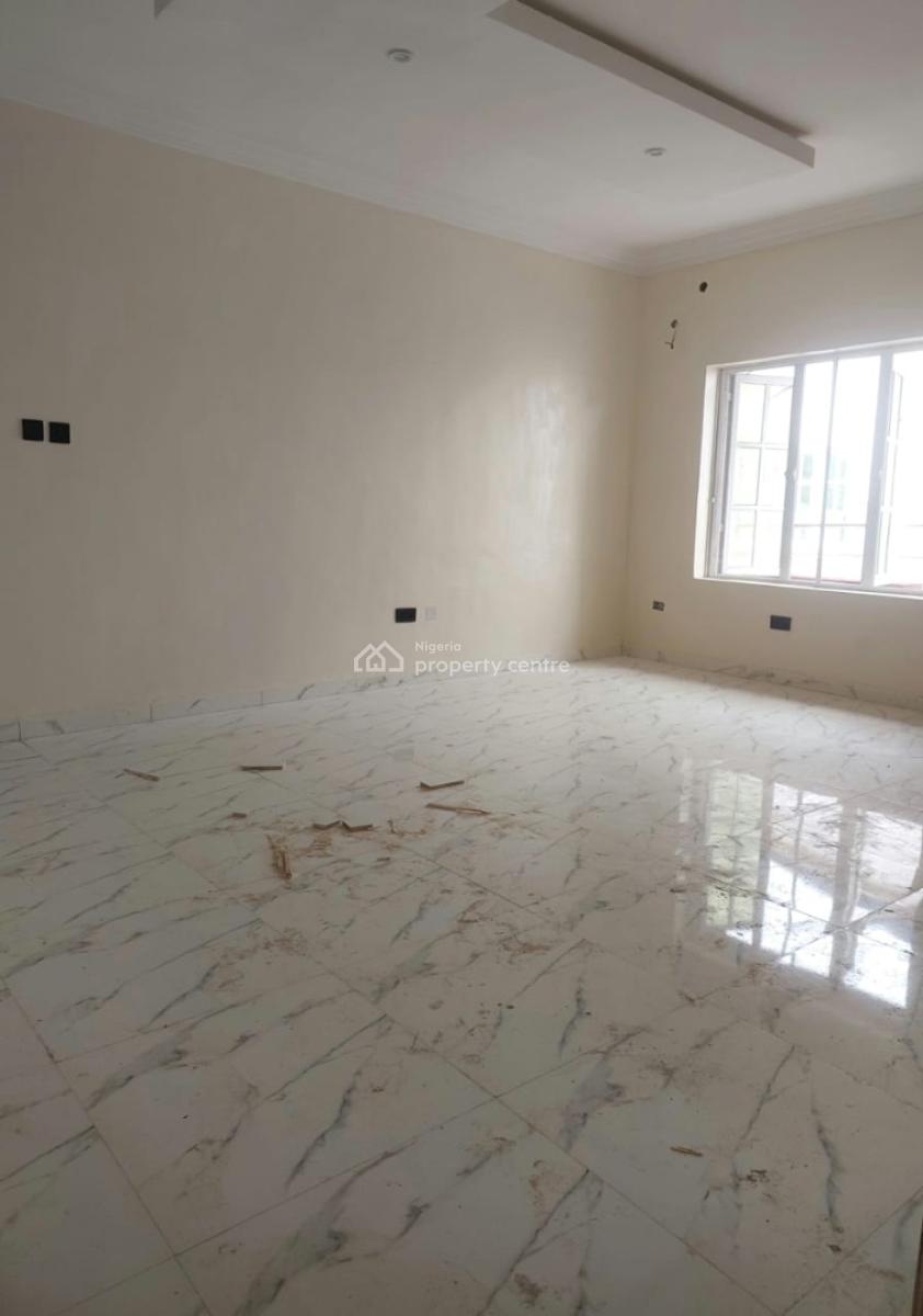 3 Bedroom Flat Upstairs in Chevron, Bera Estate, Lekki, Lagos, Flat / Apartment for Rent